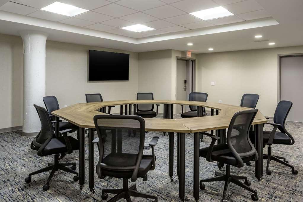 Comfort Inn & Suites Newark Liberty International Airport Instalações foto